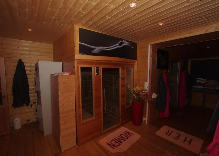 Проживание в семье Zen Conde-sur-Noireau